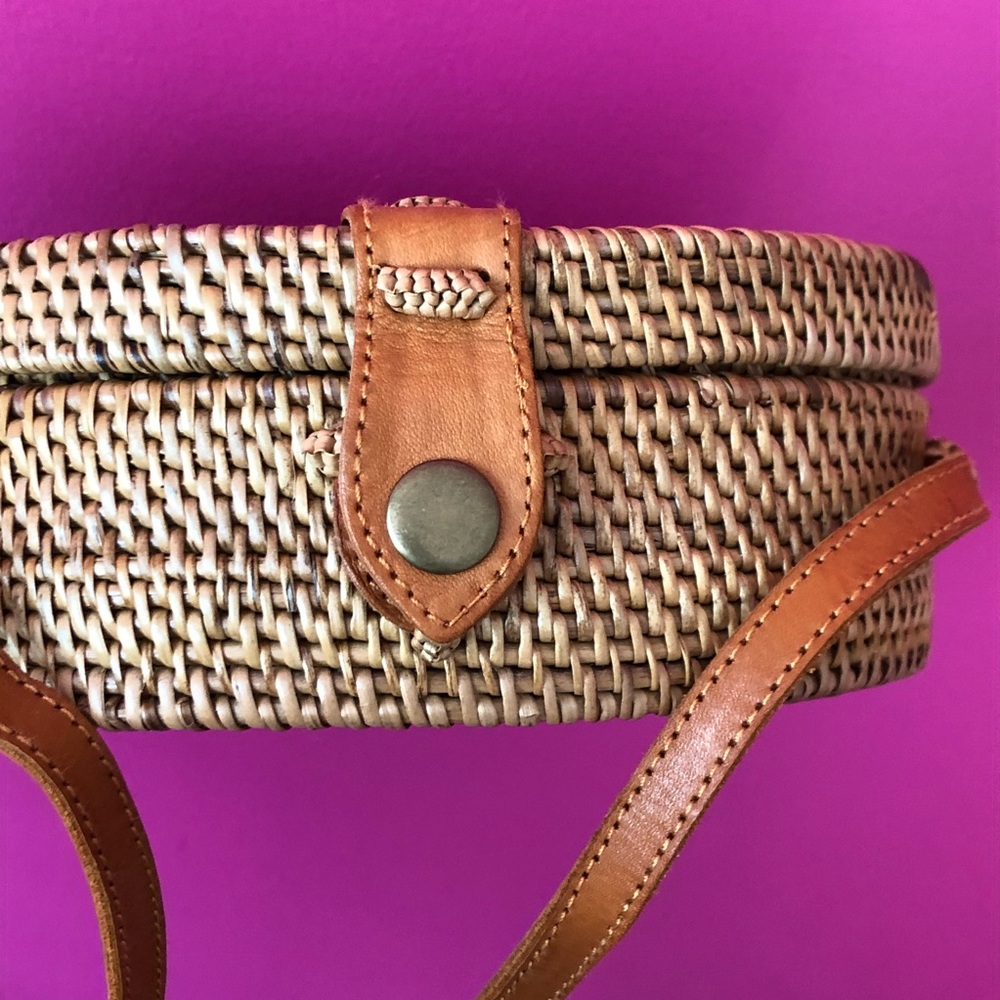 Round Rattan Hand Woven Purse - Straw Bag - New - Picture 8 of 8
